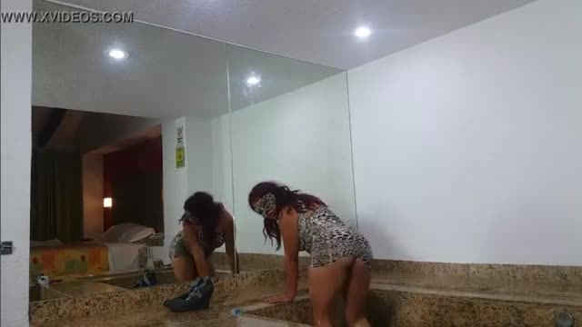Mi prima es una puta pero yo le ayudo weedhotsama